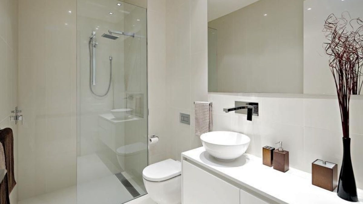 A Comprehensive Checklist For Staging Your Small Bathroom